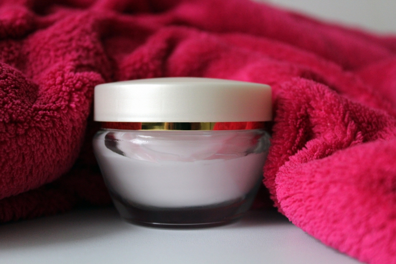 esthetique-ST LAURENT DU VAR-min_cream-2817325